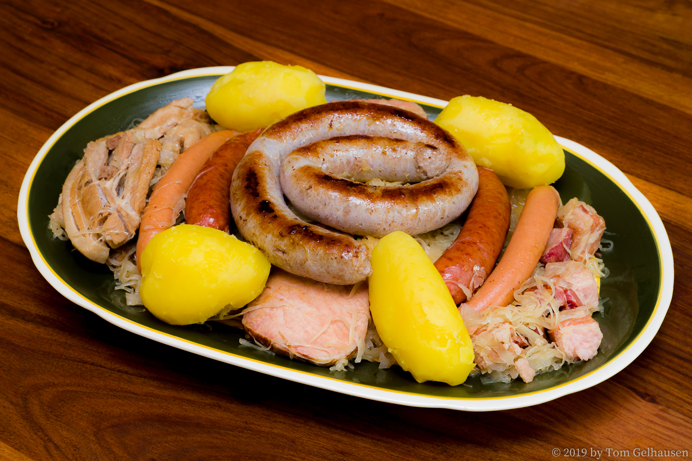 Photo of a plate of Choucroute